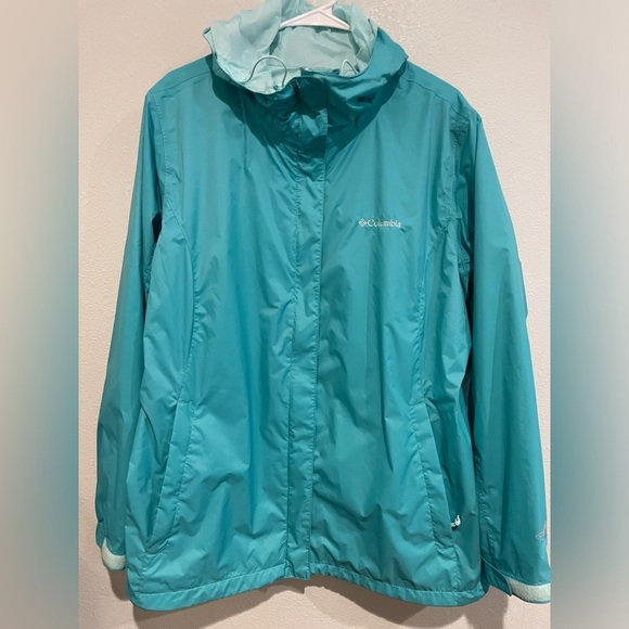 Columbia women’s Aqua Omni-Tech Packable Rain Jacket. Size 1X - Picture 1 of 7